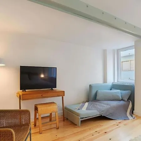Modern Flat With Large Garden And Terrace Right Next Estrela Park Apartment Lissabon