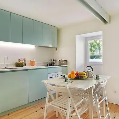 Modern Flat With Large Garden And Terrace Right Next Estrela Park *