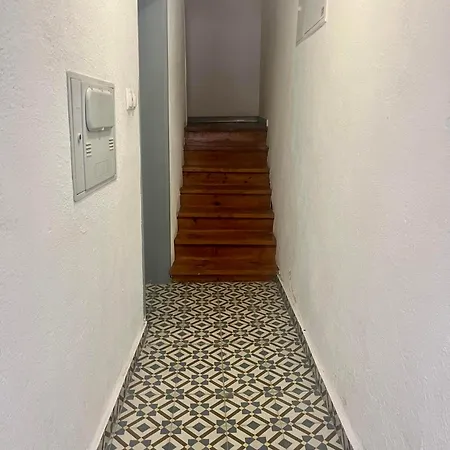 Modern Flat With Large Garden And Terrace Right Next Estrela Park Apartment Lissabon